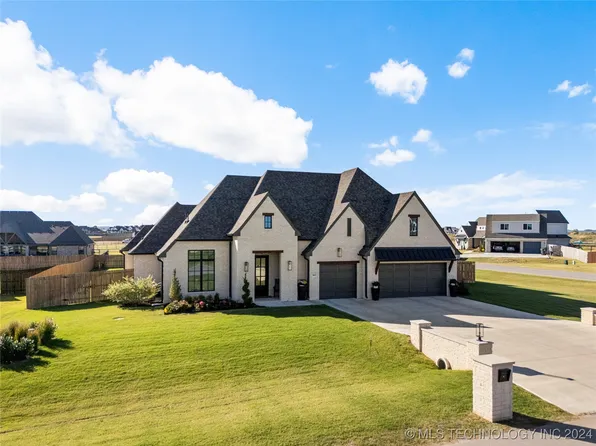 16612 S 4th Ave E, Glenpool, OK 74033