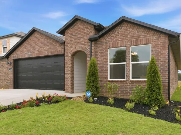 4654 W Buckaroo St, Fayetteville, AR 72704