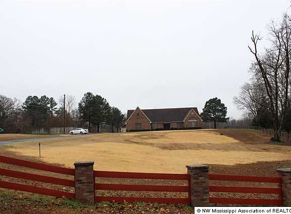 2nd image of 1835 Thousand Oaks Dr