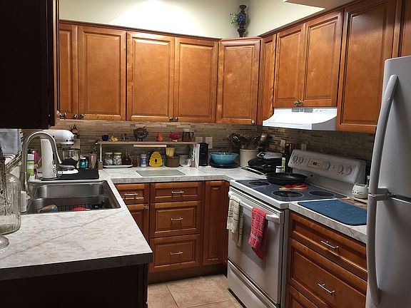3rd image of 812 Little Wekiwa Dr