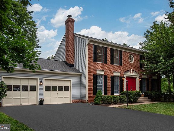 3rd image of 9702 Hope Ct