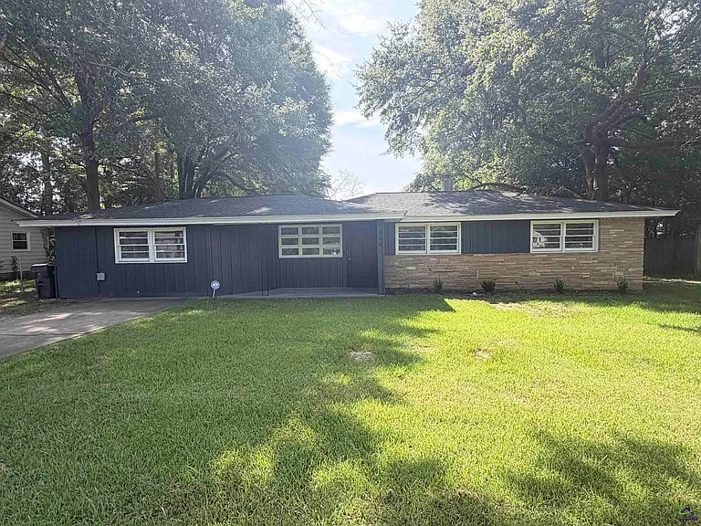 624 Pine Ridge St — Photo 1