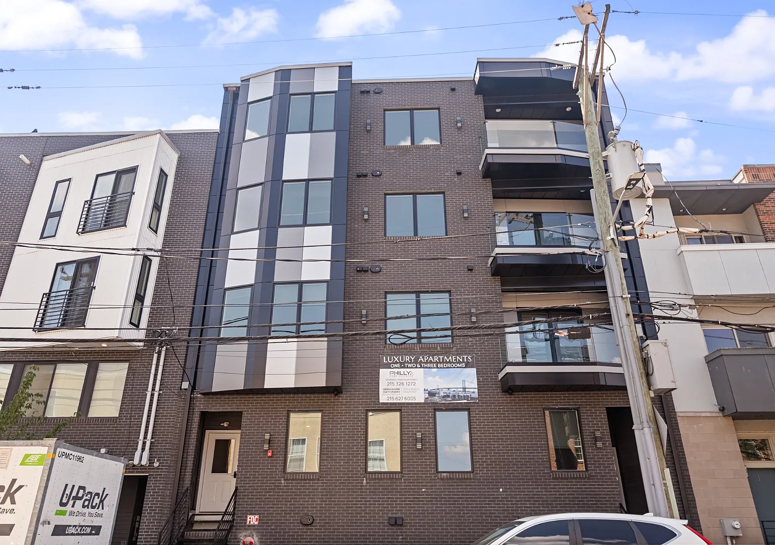 408-10 N Front St - 10 — Photo 3