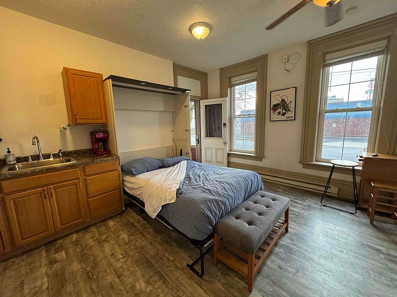 1st image of 931 Middle St Unit 102