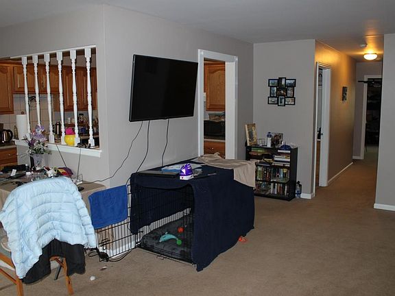5th image of 1324 Williamsburg Dr Unit B1