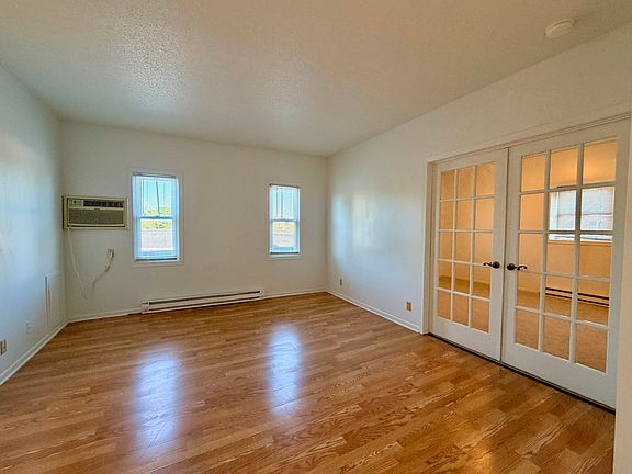 4th image of 3738 Chicago Ave APT 2