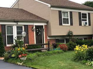 2448 Creek View Dr, Lancaster, PA 17602