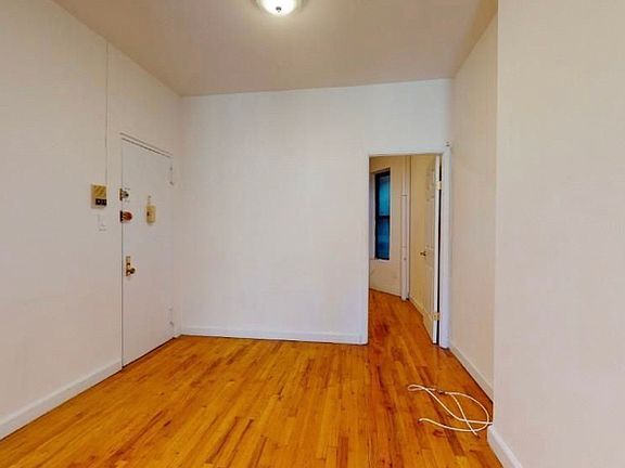 3rd image of 309 E 90th St APT 10A