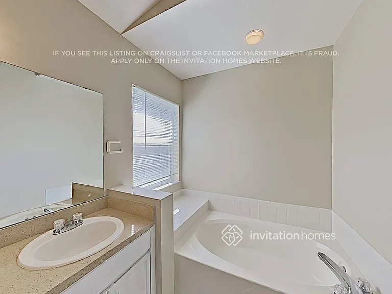 4609 Portobello Cir — Photo 15