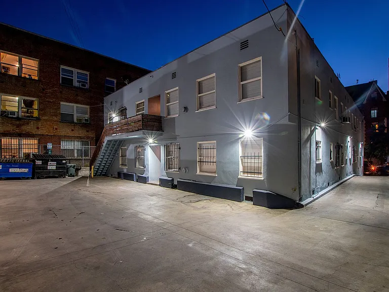 THE NORM @ 750 Normandie Ave — Photo 32