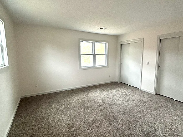 Acorn Dr — Photo 9
