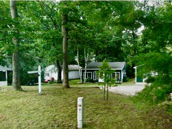 3128 Lakeview Dr, Harrison, MI 48625
