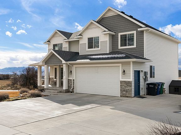 2nd image of 111 S 1250 E