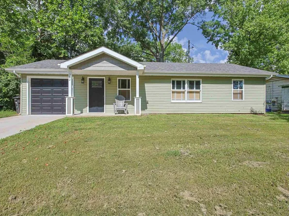 302 S Gray Dr, Carbondale, IL 62901