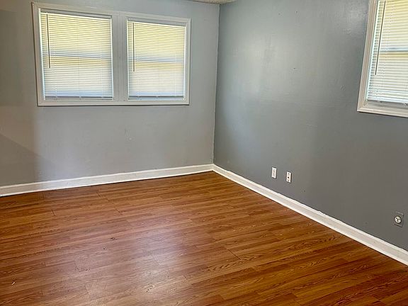 5th image of 31 Neal St