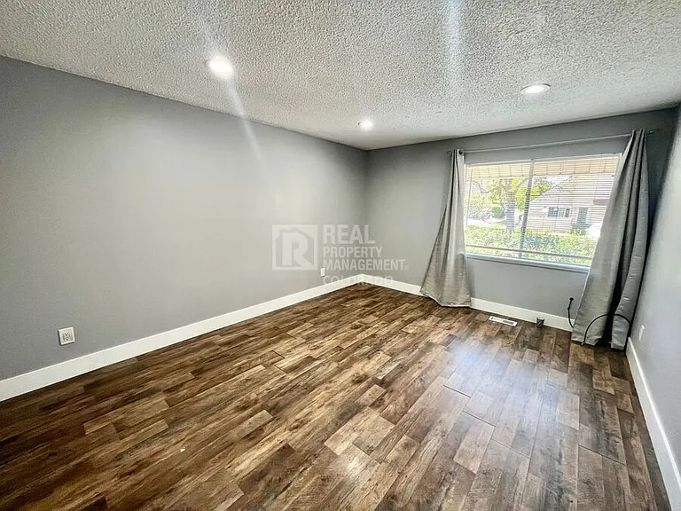 2441 S Xanadu Way #A — Photo 5