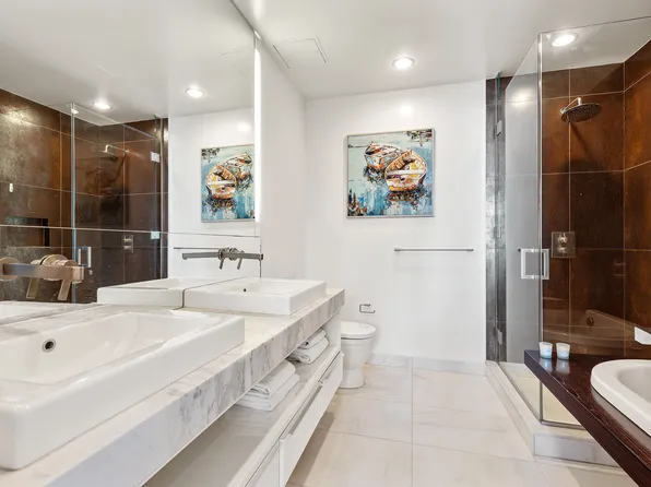 133 West 22nd Street image 5 of 12