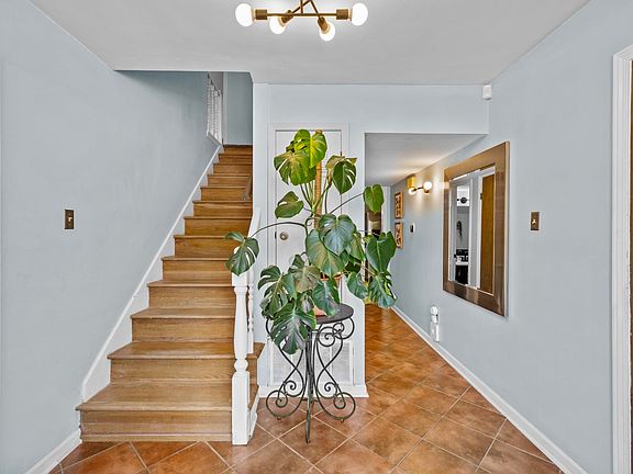 5th image of 9 Wellington Ct