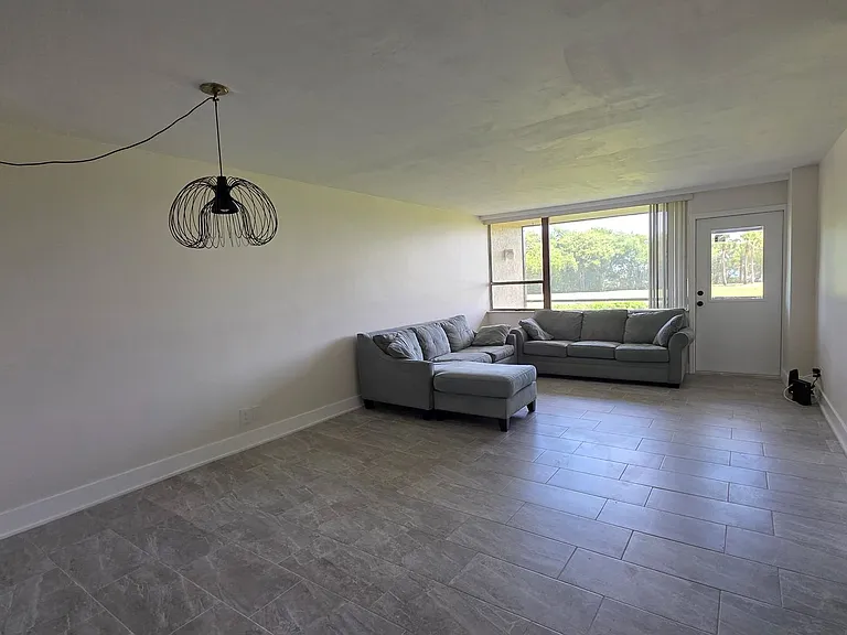 2618 Cove Cay Dr #103 — Photo 22