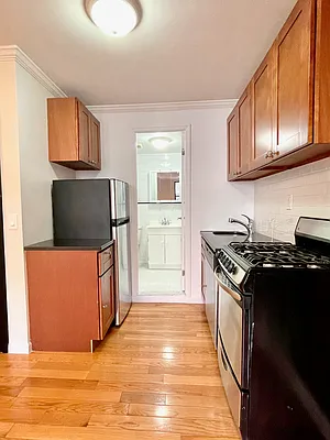 Rented by Compass | media 18