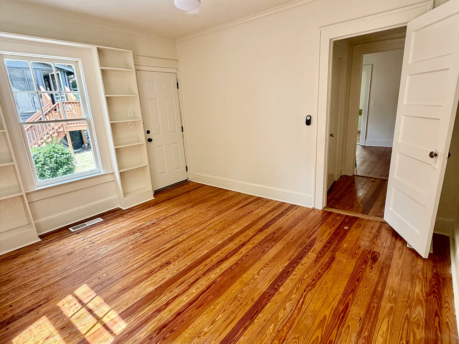 1 bed, 800 sqft, $1,875 — Photo 4