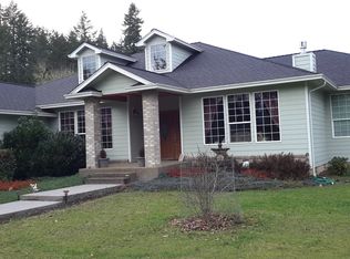 135 Keel Ln, Glide, OR 97443