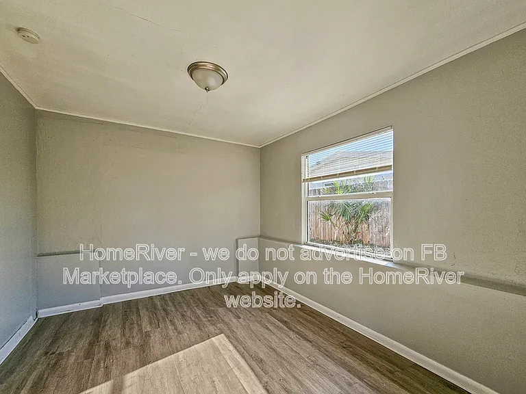 1048 Powersong St — Photo 6