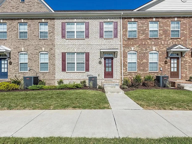 204 Kinsale Dr — Photo 35