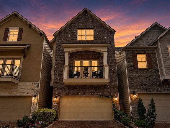 3rd image of 3504 Vista Terrace Ln