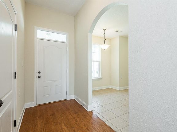 4th image of 312 Franklin Meadows Way