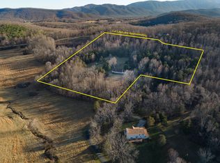 125 Pear Tree Ln, Natural Bridge, VA 24578