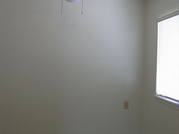 4th image of 162 Topeka Ave APT 4