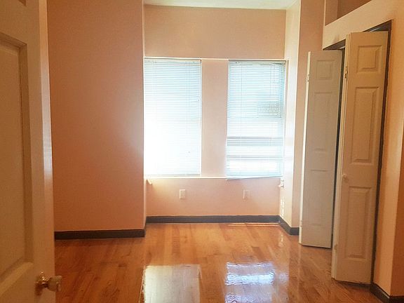 2nd image of 1056 Jefferson Ave #2