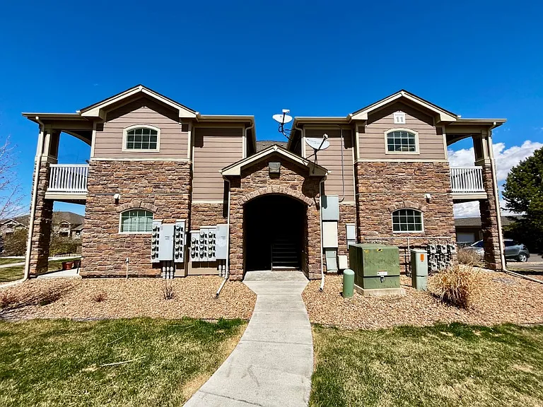 7440 S Blackhawk St #11108 — Photo 2