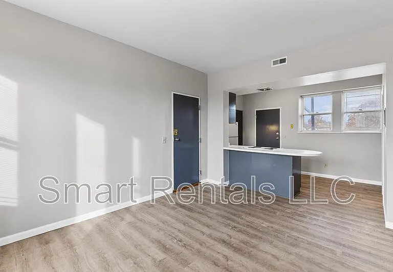 1642 S 39th St #1S — Photo 1