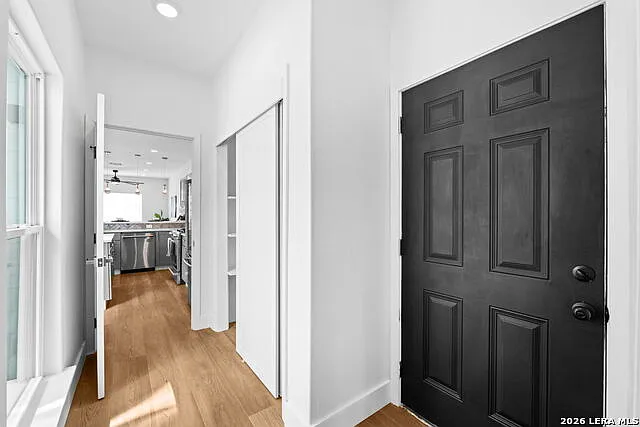 117 Carle Ave — Photo 26