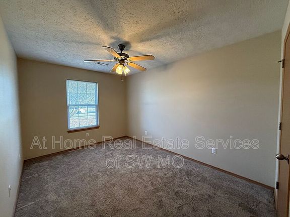 5th image of 1207 N Northwood Ave