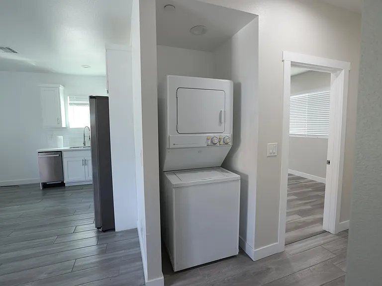 3927 Wisconsin St #8 — Photo 9