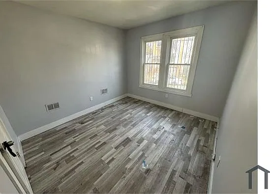 27 Hanford St #1 — Photo 3