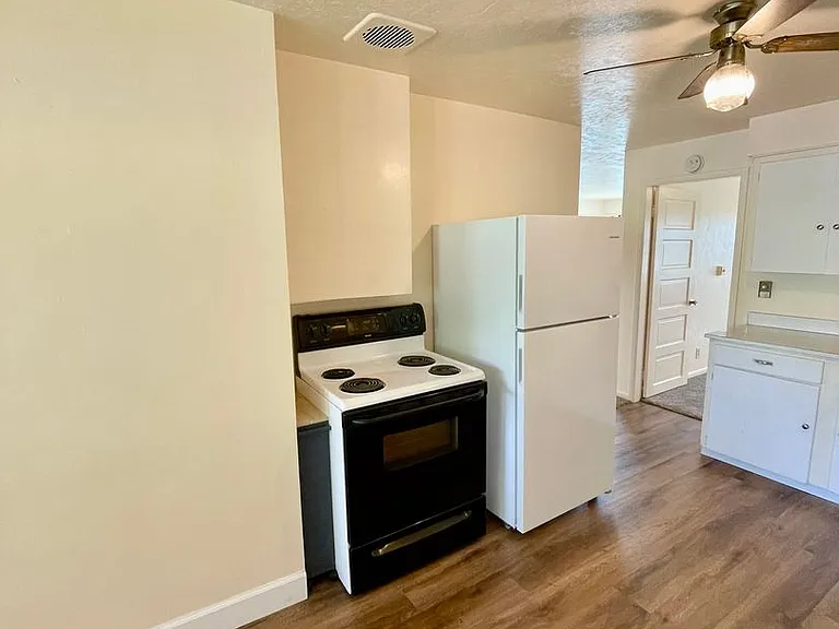 723 NW 5th St — Photo 13