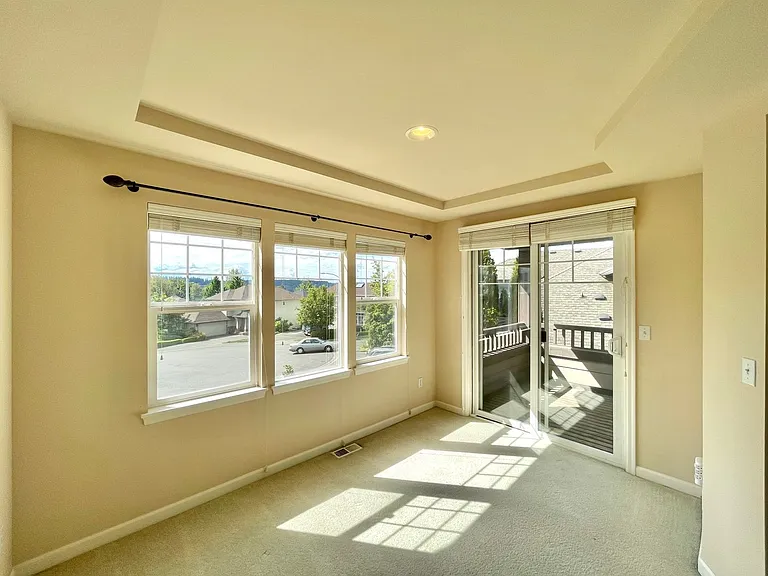 1921 NE 34th Pl — Photo 25