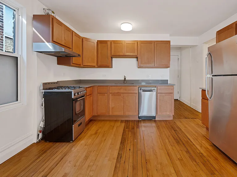 2226 W 18th Pl #2A — Photo 3