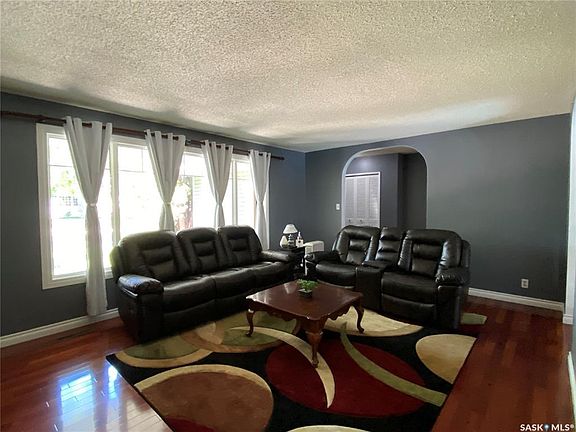 4th image of 1704 Gregory Dr