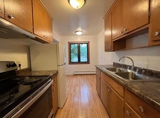 658 Greenbrier St APT 3, Saint Paul, MN 55106