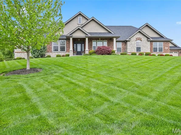 132 Hillary Cir, Wentzville, MO 63385