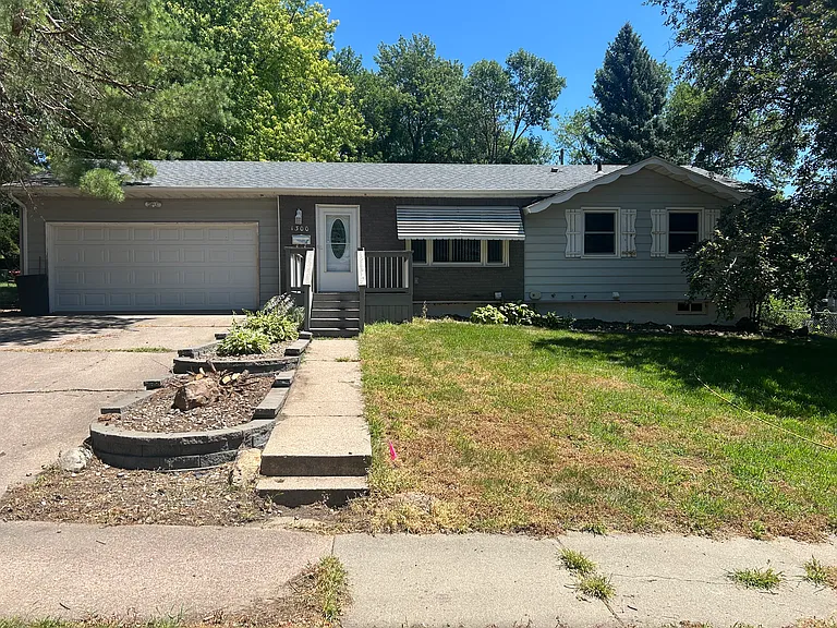 1300 S Olive Dr — Photo 1