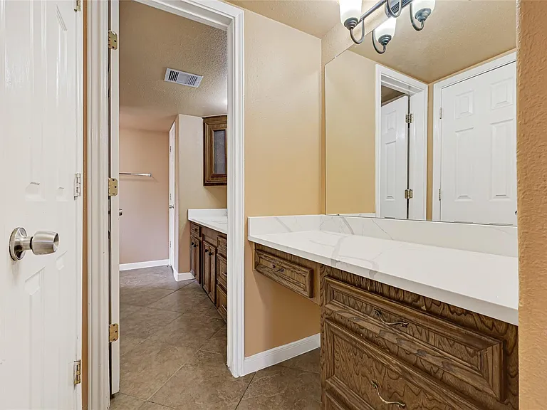 7323 Log View Dr — Photo 13