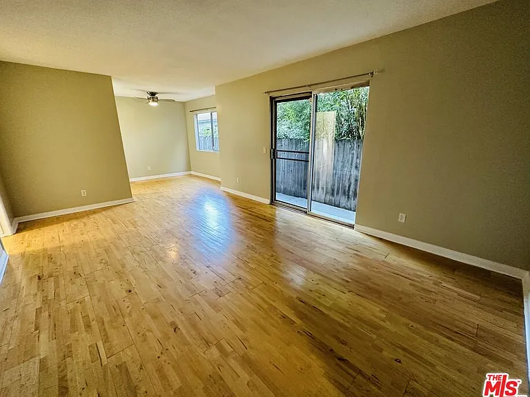 1646 Franklin St #B — Photo 2