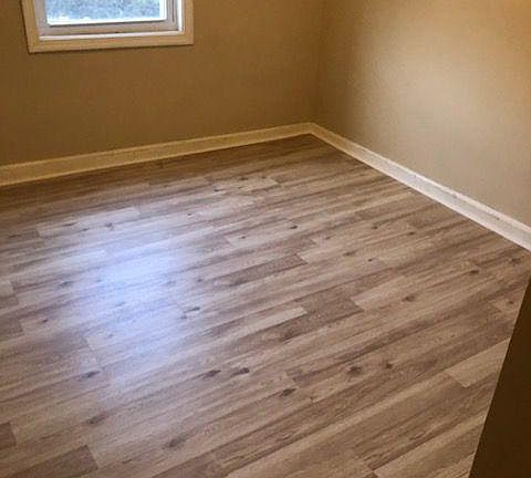 Mid size bedroom on top floor - available