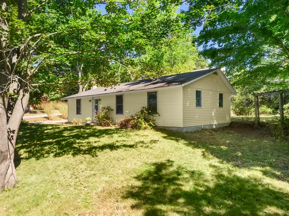 12 Wadleigh Lane, South Berwick, ME 03908